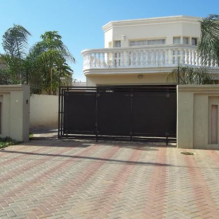 Carlcyn Homestay 가보로네 외부 사진