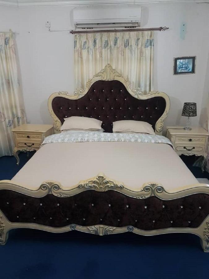 Carlcyn Homestay 가보로네 외부 사진