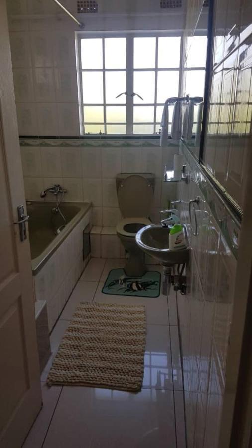 Carlcyn Homestay 가보로네 외부 사진