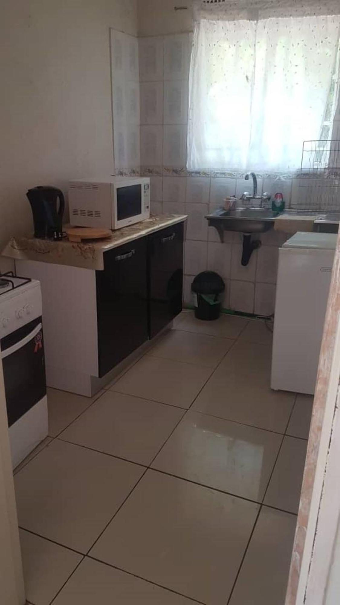 Carlcyn Homestay 가보로네 외부 사진